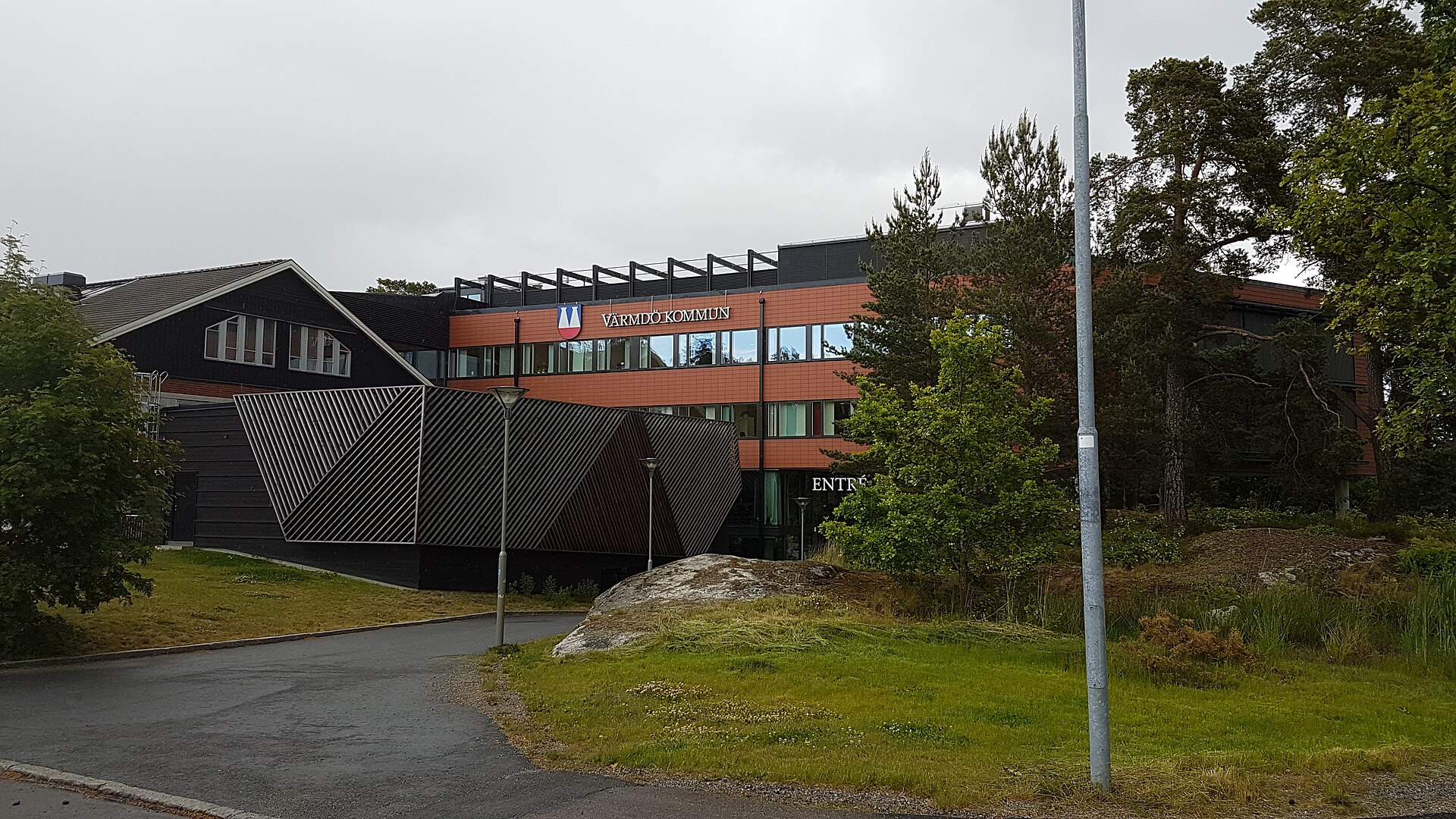 Värmdö kommunhus, bild kopplad till Värmdö.