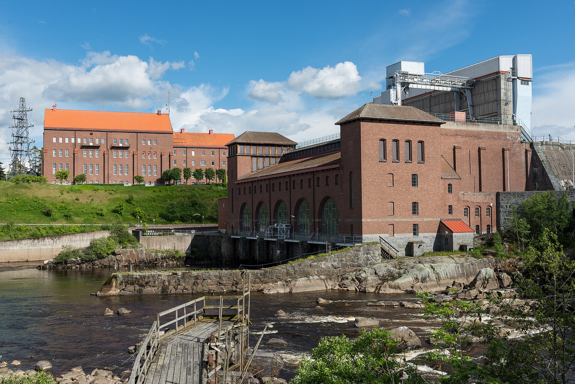 Älvkarleby June 2013, bild kopplad till Älvkarleby.