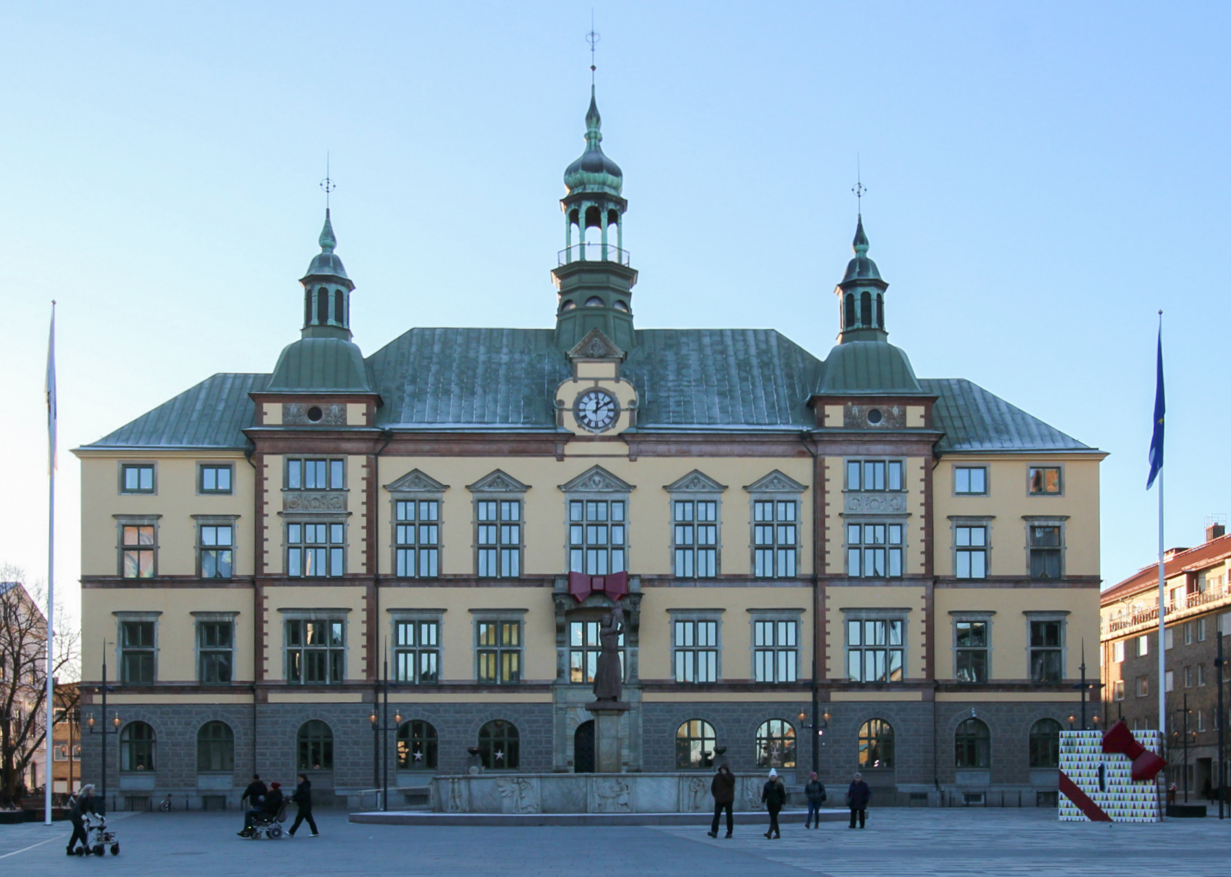 Eskilstuna rådhus, bild kopplad till Eskilstuna.