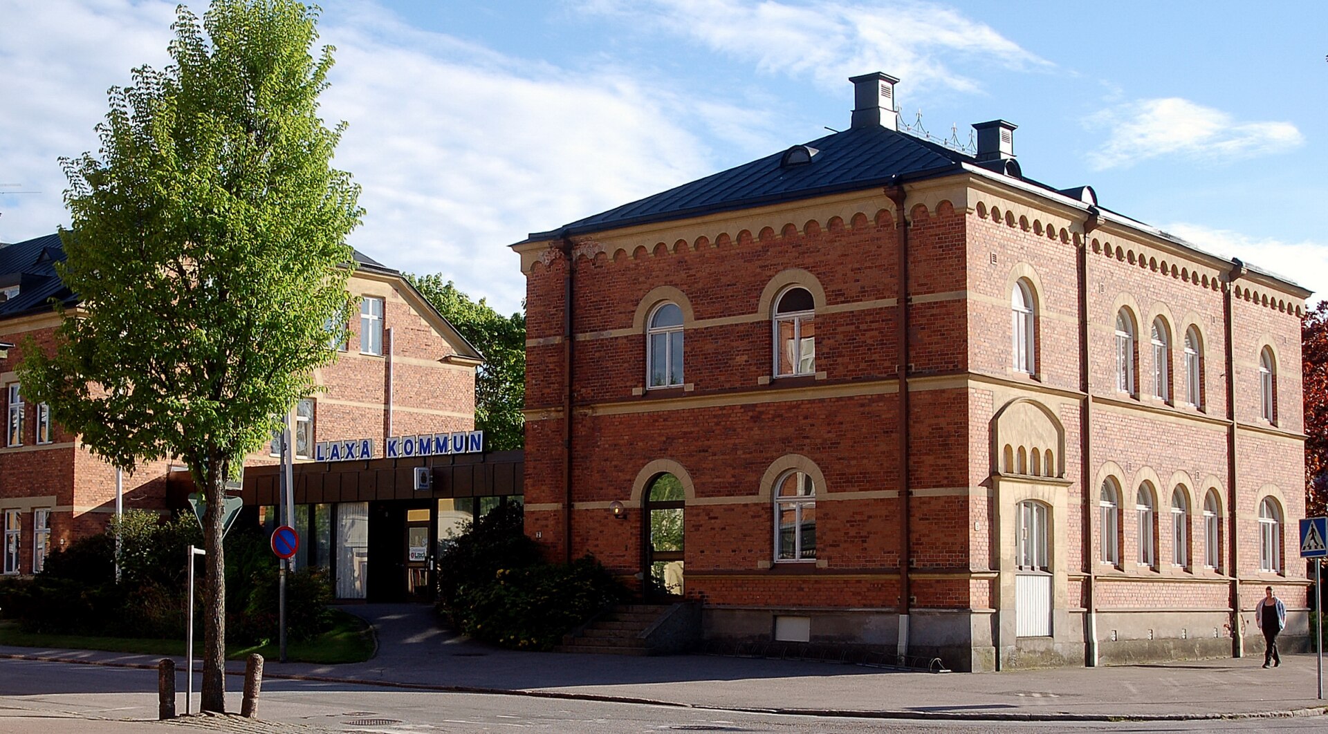 Komunhuset Laxå, bild kopplad till Laxå.