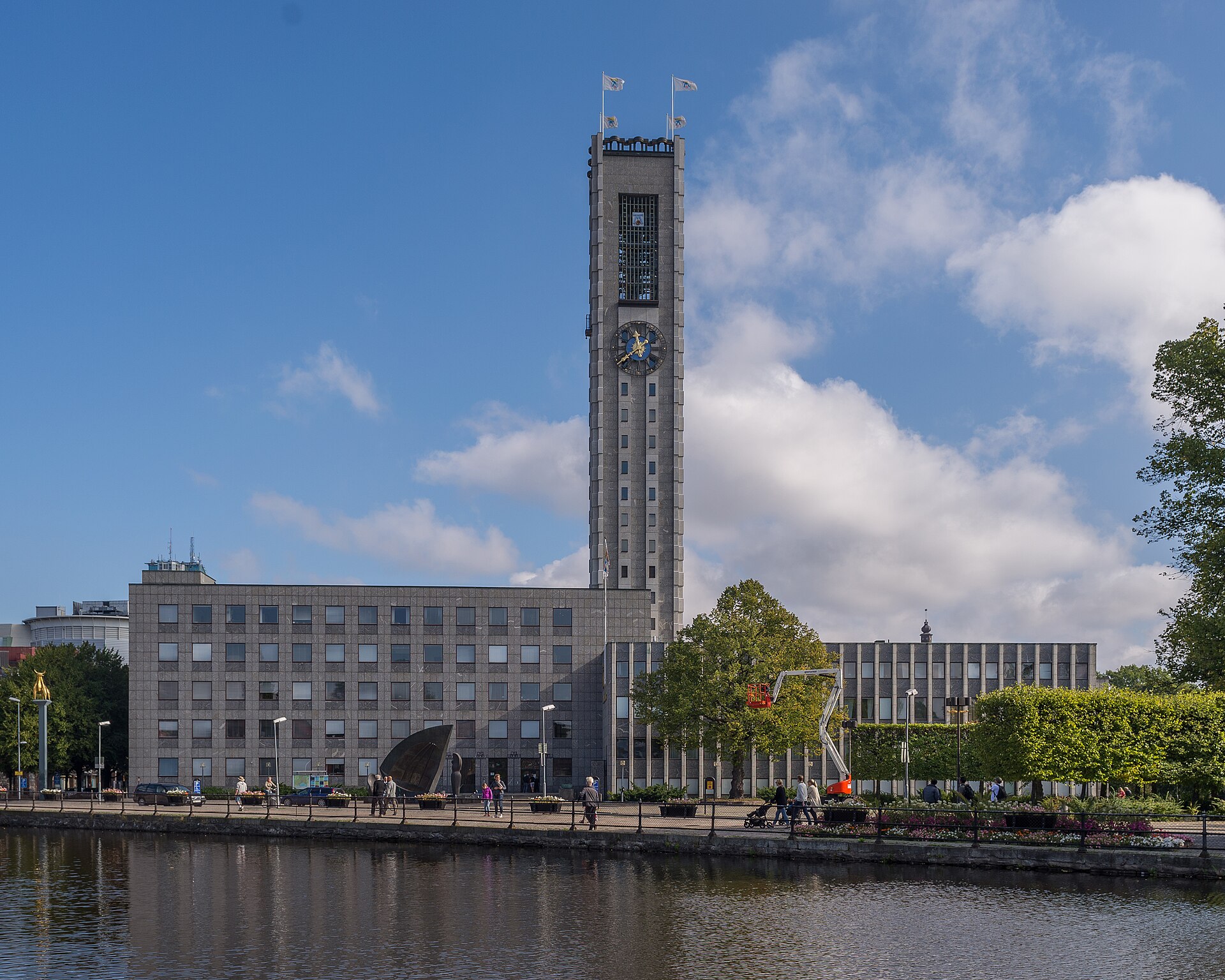 Västerås stadshus September 2014 02, bild kopplad till Västerås.
