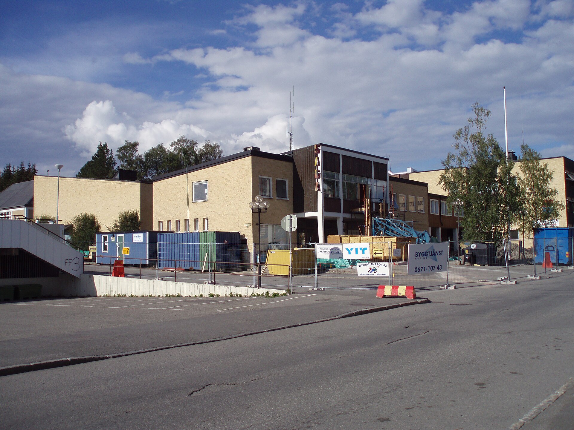 Strömsund city hall, bild kopplad till Strömsund.