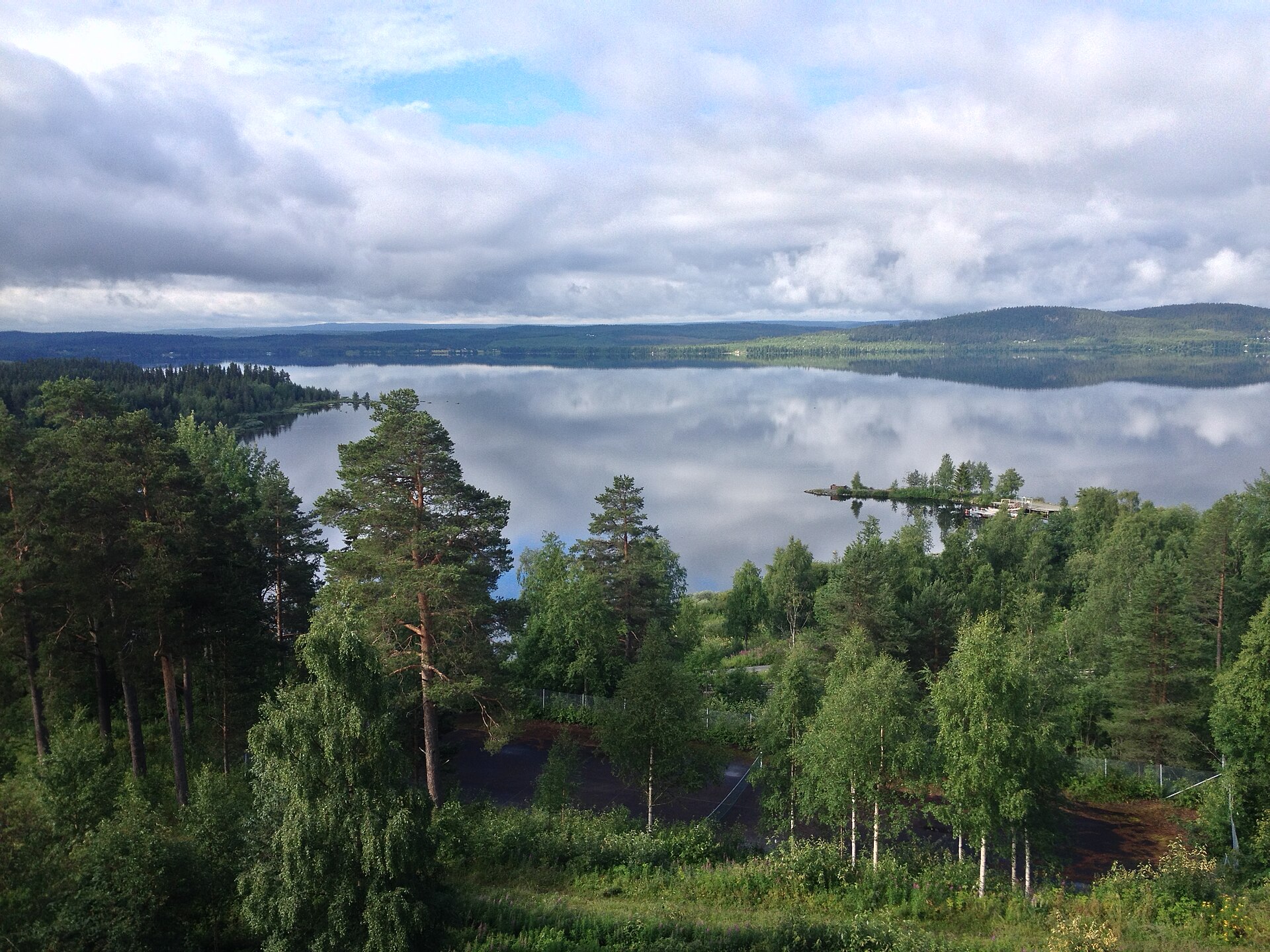 Volgsjön outside of Vilhelmina on a summer morning, bild kopplad till Vilhelmina.
