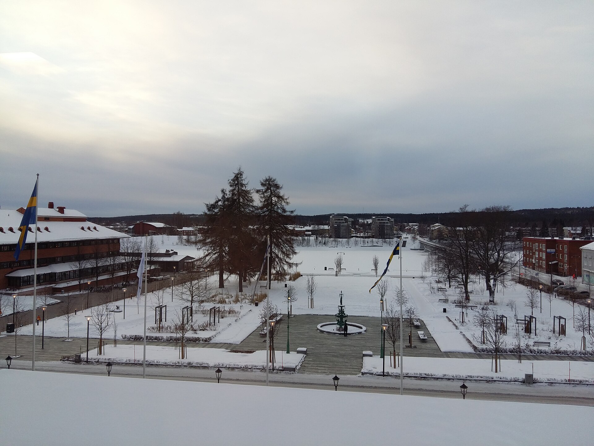 Skellefteå stadshus och stadspark, bild kopplad till Skellefteå.